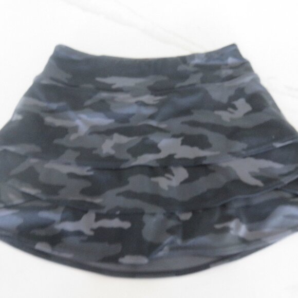Athleta girl camo skort size L12 - Picture 1 of 10